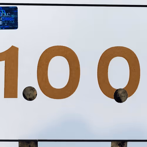 Item #23712955375445781403554449597734991184459726037539563642804381089429645688833 Media