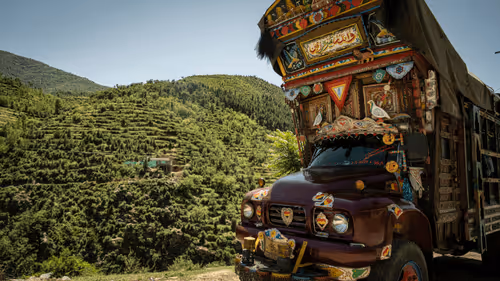 Item #801979788320540129322777538039369849814294169929945991077958235689580494858 Media