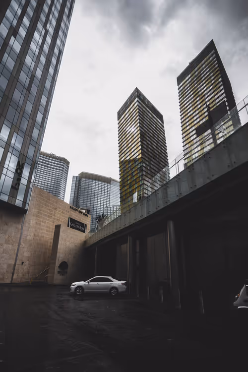 Item #16988134278330383505679479326290154646879637875533062132320205762130127880193 Media