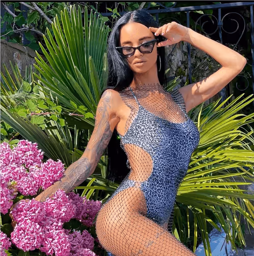 Item #111687379176541889816919328353036275918710560160410908362493498404425663774721 Media