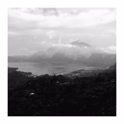 Item #78926493058180902224951420418338520494143290950102848006872373396843274436609 Media