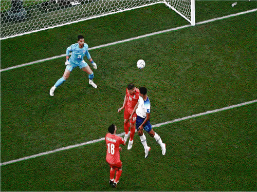 Item #65693431336737846623910305475550192069480620140523173107497942464727852515329 Media