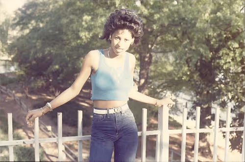 Item #70499945122477817413176575790821458182033499212662610223192993394053848498177 Media