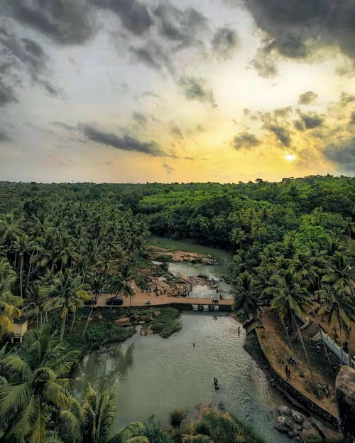 Item #69768521249374547599232464662251596041714941598497209320336037500543458869249 Media