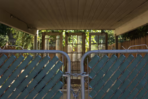 Item #63469761567061717341732170854689072472341875368113613158341509134853741740033 Media