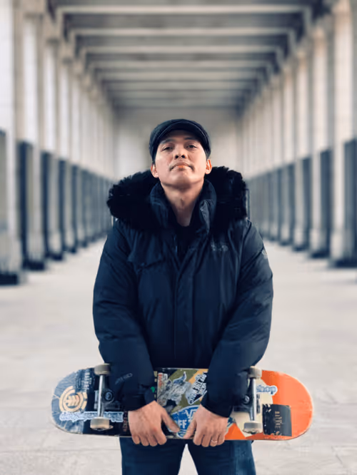 Item #97198607437100812972636367255312202090194227970418424422379072131537188159489 Media