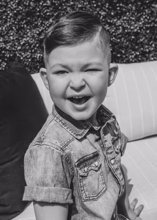 Item #76265303234218797531395326780060407197600721664743999430449730548196670701569 Media