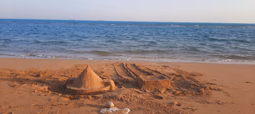 Item #102261849573001106478238355002433970663178483337531386322941819875315662454785 Media