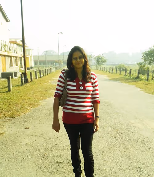 Item #70380890896986350035953124659598355529364139869800606797745305897837535428609 Media