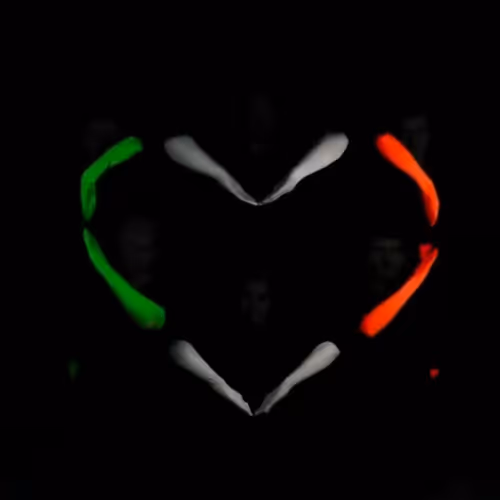 Item #90041731121625487391681815640804423209929442543617657032058540399215392063489 Media