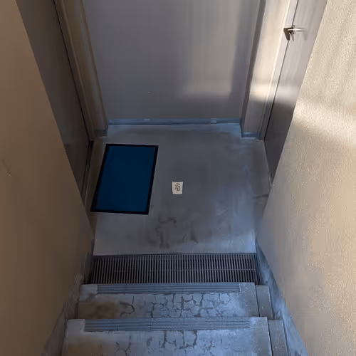 Item #113230869228485015925966393692214126632638213648689226381315617731591968653313 Media