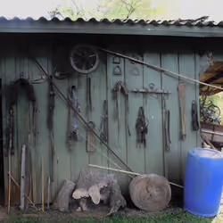 Tool house