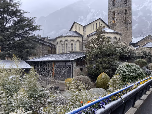 Item #51662678419762243979574358001385313596968398686549878551493020855284294221924 Media