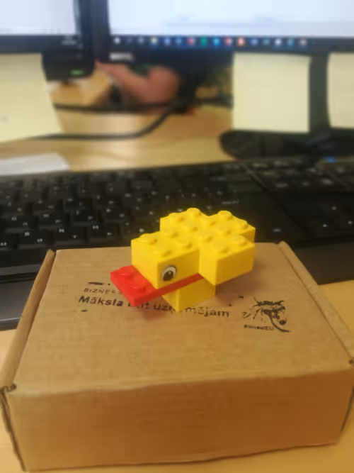 Item #1093185046924758040004246139181377805308068794897432360970874570977388265473 Media