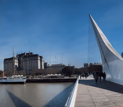 Woman´s bridge