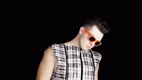 Item #24903874531350115991913359074638014120394763804843076394666795046804056440833 Media