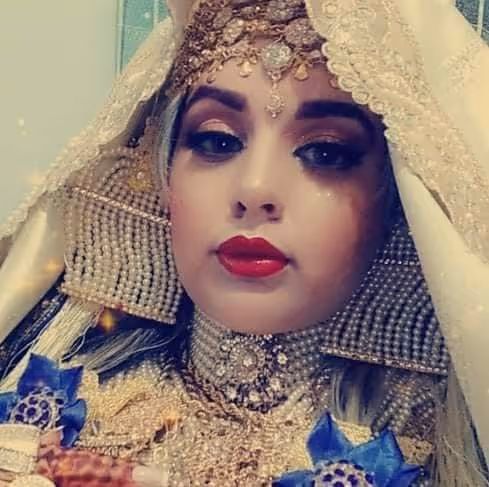 Item #115741473034068397635190894284169238031700932905390936608578023546097279959041 Media