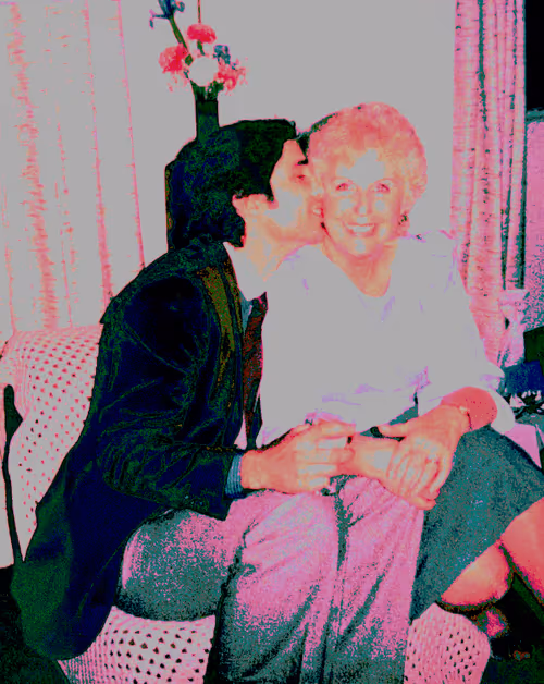 Item #12487784663316112872991520985674897236448498557666379661479517050358640672852 Media