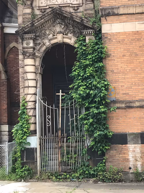 Item #91931664106156571735263247446027128189393314859416519894388302220165669453825 Media