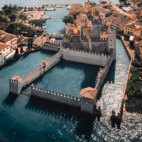 Item #111740150065429106308090261453974378695456672278358301364555177799789020446721 Media