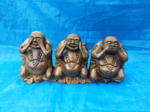 Item #54371441013976828548504551649774939984920052567286774396942028840181281325057 Media