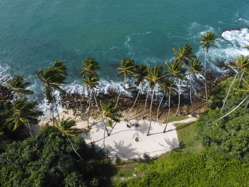 Item #48474301322995807969240274513334363728541577812615842985785900170737648402433 Media