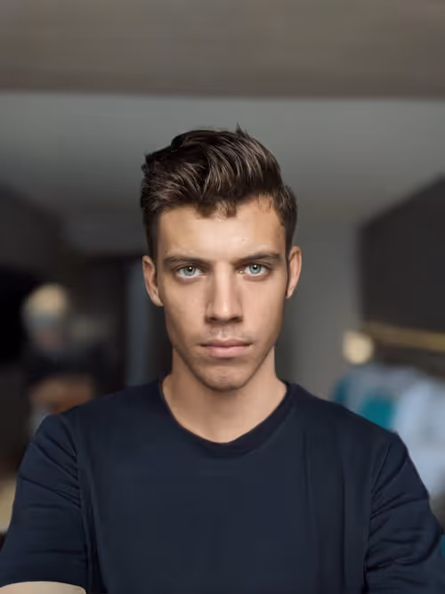 Item #49258208087459828566881871285979290359075415110821610073363811495905492729857 Media