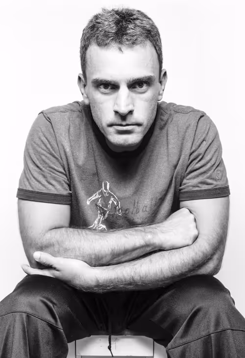 Item #83474408150443161227419273742814860452888408872523415106862383392163582967809 Media