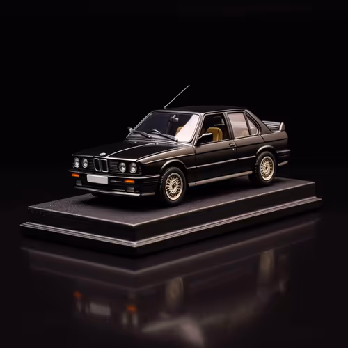 Item #27434971384868432406303100916687824640507794812372087928546466690545653645318 Media