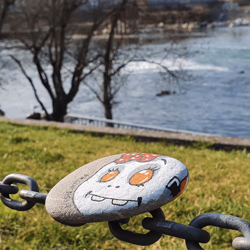 Item #76780836000871444111786607703412504968769074453506874541421732905059648274433 Media