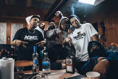 Item #30852345764404210562880014467025076929717709524573822722464323232776876720129 Media