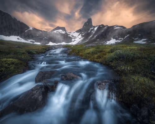 Item #96581077355438815098839991825512832741865857060493476294166675744662201827329 Media