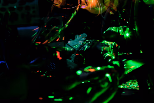 Item #30677718132475860855715520128052220814789340861686213117566221753899995365377 Media