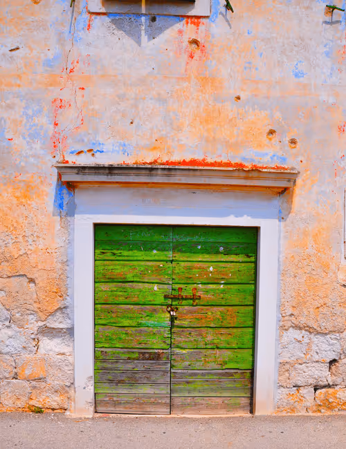 Item #23186007729053203064202564950252010176441349976529161374651306447627811291137 Media