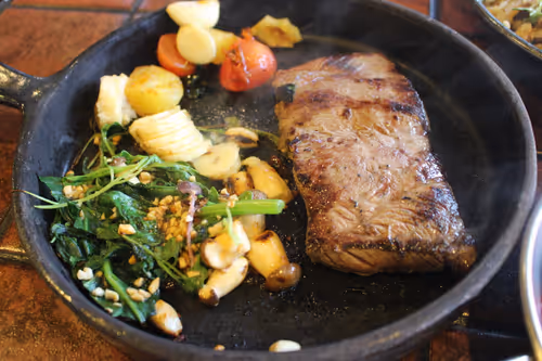 Item #76436442403238931654769079215325506734034420621269194264977366313807365799937 Media