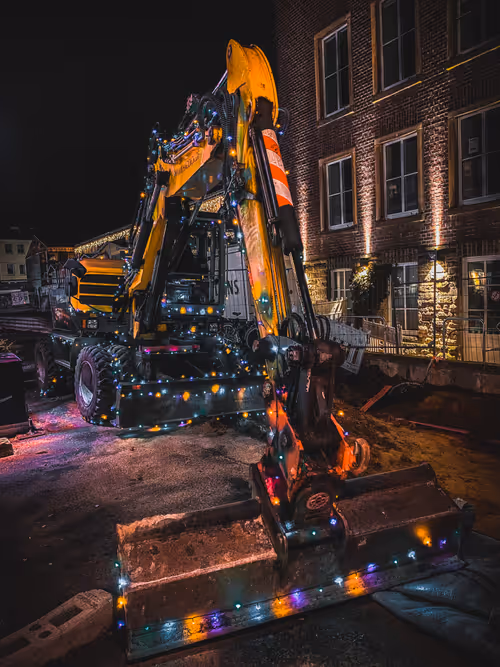 Item #1221306337100687933341799586999295926059352826216580485186700613836884410369 Media