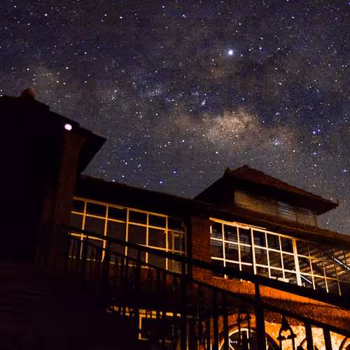 Item #93376088004058715635902471097401552149257290609147284986368570468301591805953 Media