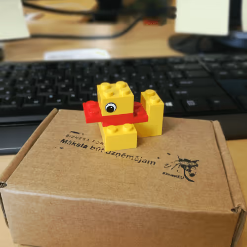 Item #1093185046924758040004246139181377805308068794897432360970874562181295243265 Media