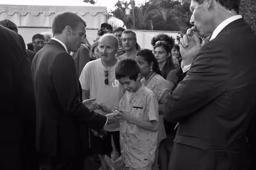 Item #61601413983432262200822046408210296549184035160504594584973518364458849665034 Media