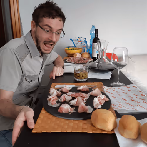 Item #47214077244790254150951228870277529554158353613299284939829940408019736068097 Media