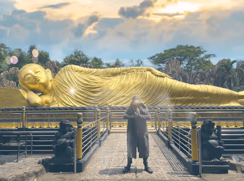 Item #83602917889072311038196738115952345562176890266904803816015400828225823178753 Media