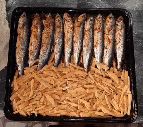 Item #110010606665434136496207705868181820765103622839225626836170324408674457485313 Media