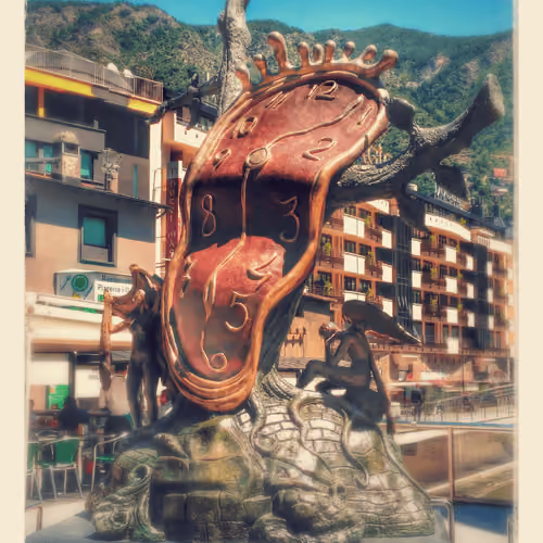 Nobleza de los tiempos, Dalí
