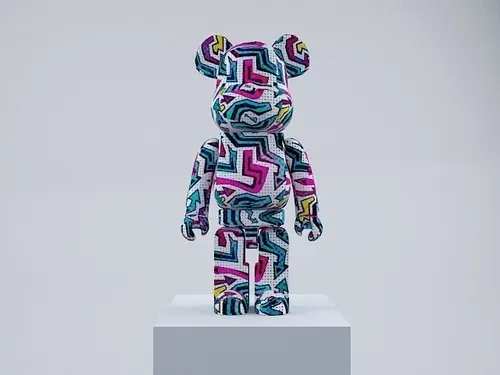 Item #65036378186854449812782262720011735460772408017425192748159938364112933748737 Media