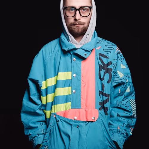 Item #26202328724934716092263654212685968714635064546074403937564445204882556716508 Media