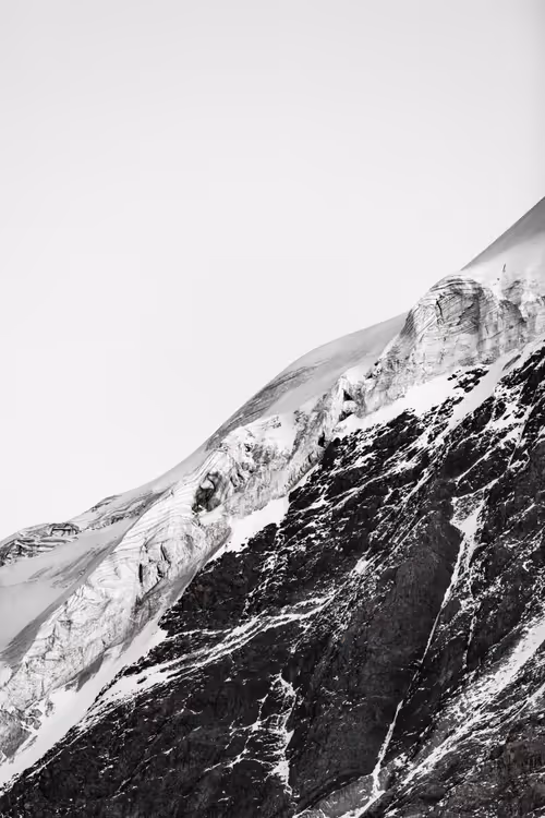 Item #111733514266150050561224006809950986720262746159383373463163063024428936855553 Media