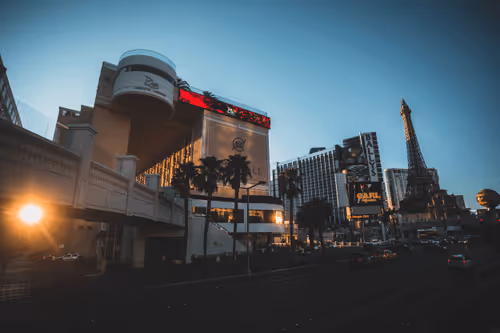 Item #16988134278330383505679479326290154646879637875533062132320205736841360441345 Media