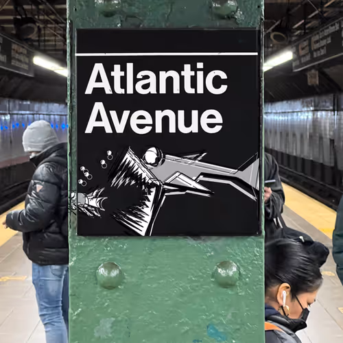 Item #110793814726610566005110208086296485260651699644667953858207884320691038716004 Media