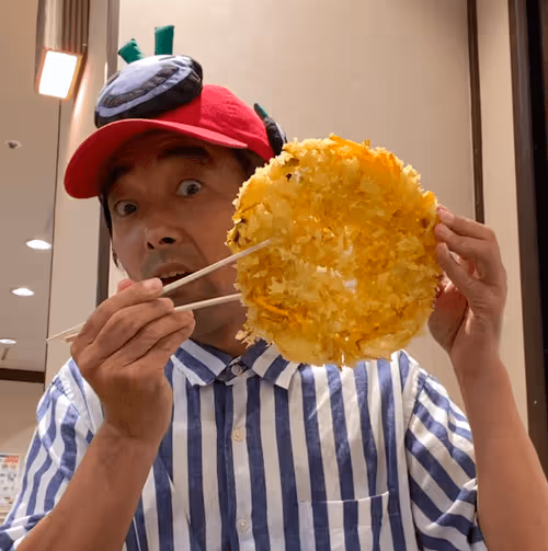 Item #107744758951793222891694679140073264283825366813155610411133071136865862549505 Media