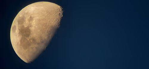 Item #78774018974347764357765192518377150739749637856503949941232678339108749180929 Media